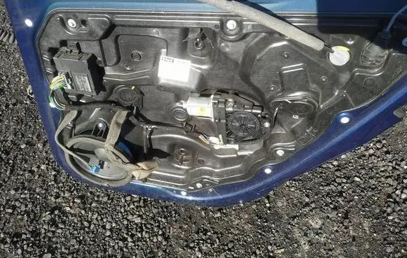 Volvo XC60 Sliding door window regulator with motor 2410920