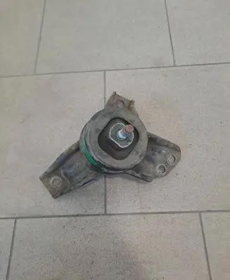 Hyundai ix35 Engine mount vacuum valve 