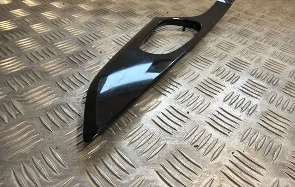 Nissan Qashqai Front door trim bar 806824EA1AX