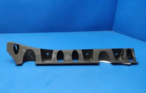Mercedes-Benz SLK R171 Fender mounting bracket A1716980162