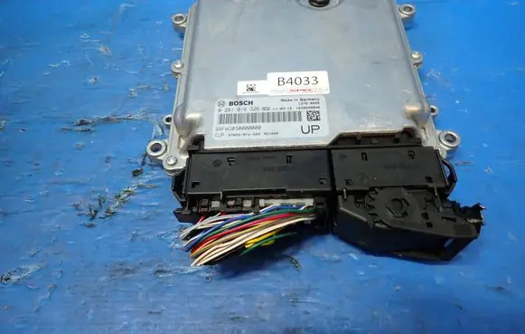 Honda CR-V Engine control unit/module 0281016326 37820-RFW-G03