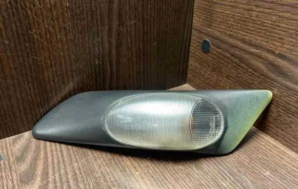Iveco Daily 3rd gen Front fender indicator light 504104563 500322578