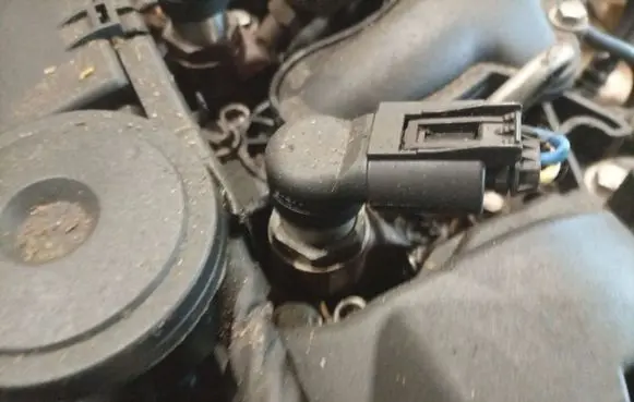 Ford Mondeo MK IV Fuel injector 9657144580