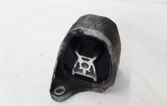 Volvo XC90 Engine mount bracket 31480565