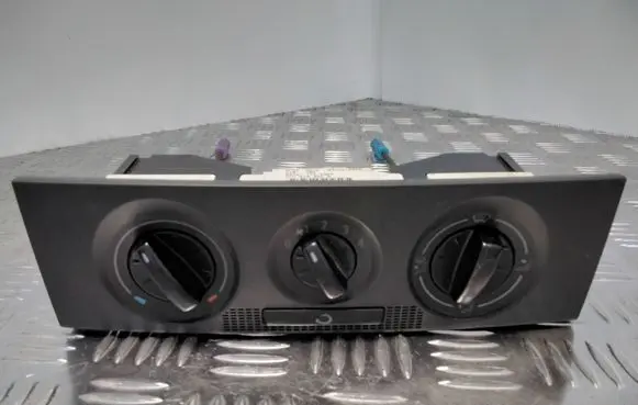 Skoda Fabia Mk1 (6Y) Climate control unit 6Y0819045B