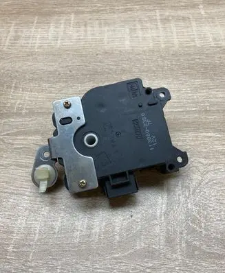 Honda CR-V Air flap motor/actuator 1138002350
