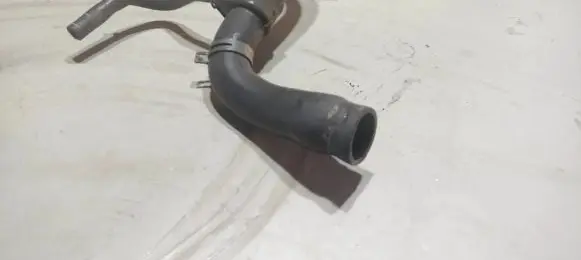 Volkswagen PASSAT B5 Engine coolant pipe/hose