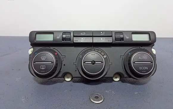 Volkswagen PASSAT B6 Climate control unit