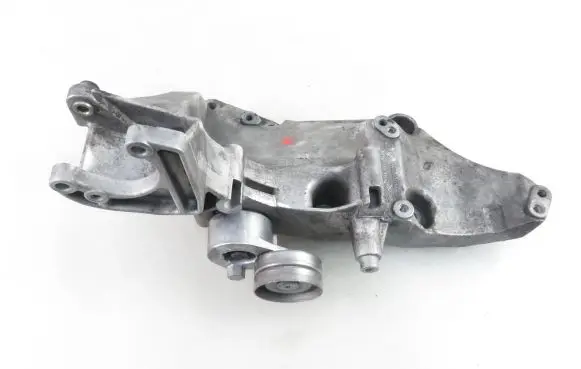 Nissan Primera Generator/alternator bracket 