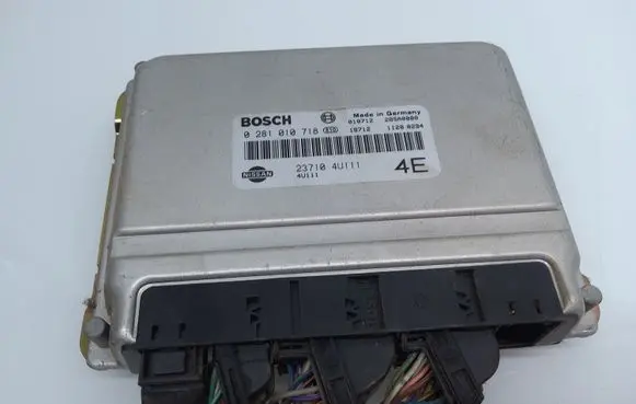 Nissan Almera Tino Engine control unit/module 0281010718