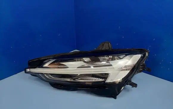 Volvo S60 Headlight/headlamp 32338032 32314182 12008126