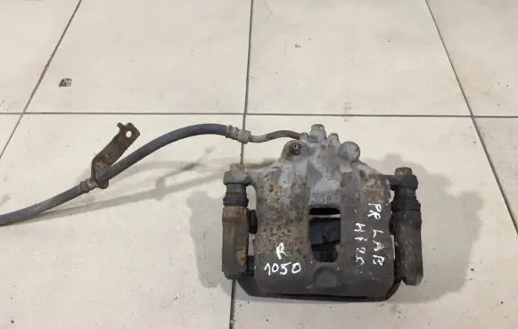 Hyundai i20 (PB PBT) Front brake caliper