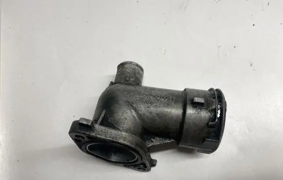 Mercedes-Benz S W221 Engine coolant pipe/hose A6422000056 6422000056