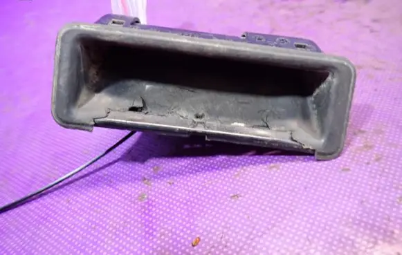 BMW 5 E60 E61 Tailgate/boot open switch button 7118158