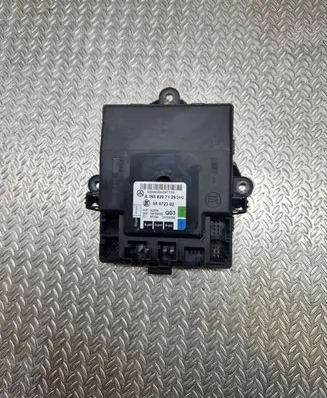 Mercedes-Benz E W212 Door control unit/module A1698207126 05072302 02044204297103