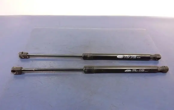 Toyota Yaris Shock absorber/damper mounting bracket 