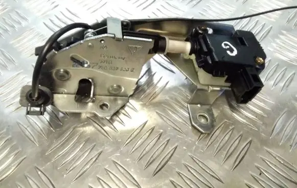 Volkswagen Touareg I Tailgate window lock/catch/latch 7L0827506E