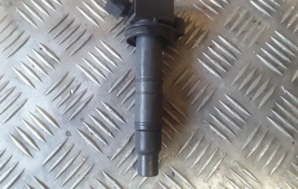 Lexus RX 330 - 350 - 400H High voltage ignition coil 9091902243