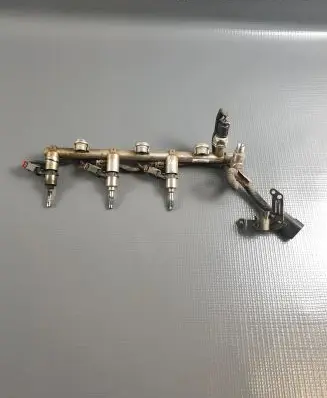 Chevrolet Camaro Fuel main line pipe 12671074 12666560 1267078
