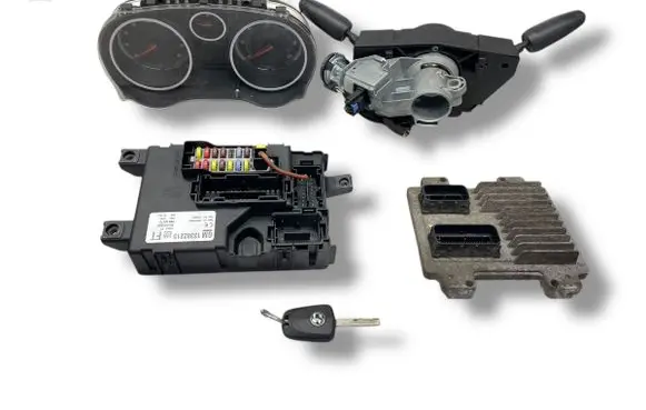 Opel Corsa D Engine ECU kit and lock set 55583750 13142283 13382215