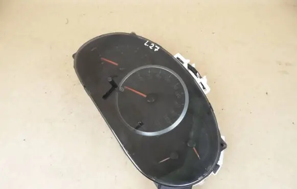 Mazda 5 Speedometer (instrument cluster) PGCD98