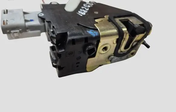 Peugeot 407 Rear door lock 9659854280