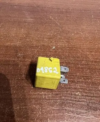 Mercedes-Benz A W169 Other relay A0025421419 D1862