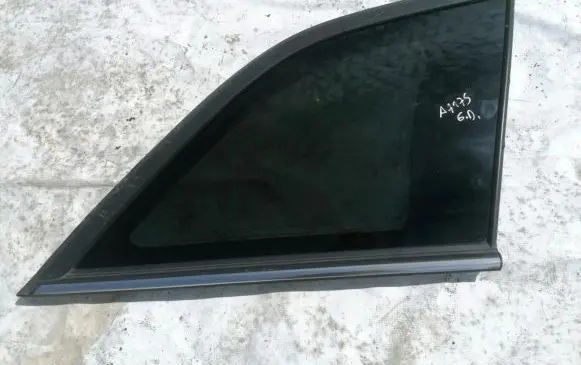 Rear side window