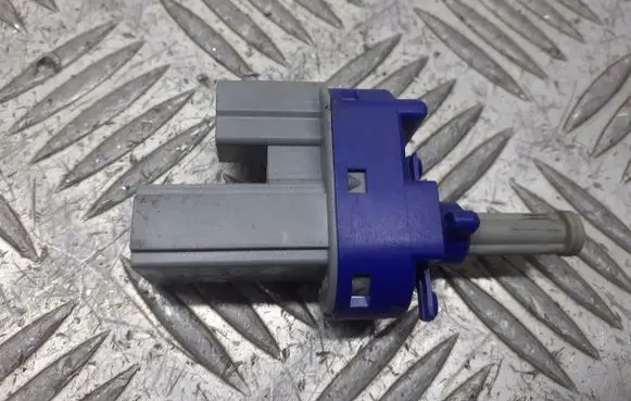 Mazda 5 Brake pedal sensor switch