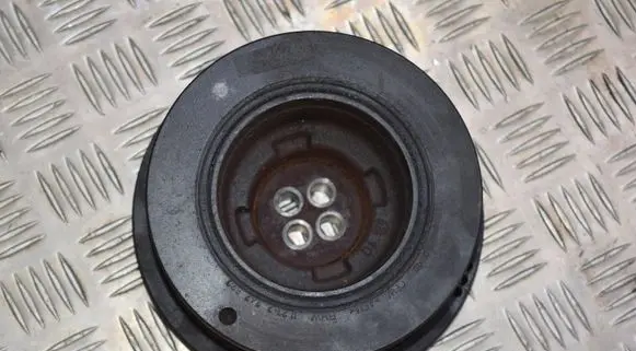 BMW 5 E39 Crankshaft pulley