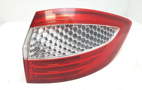 Ford Mondeo MK IV Rear/tail lights 7S7113404B
