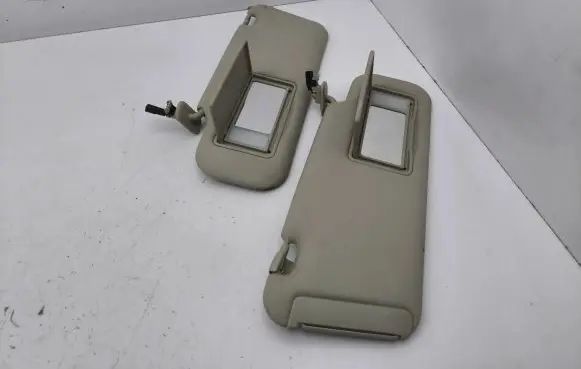Mazda CX-7 Sun visor