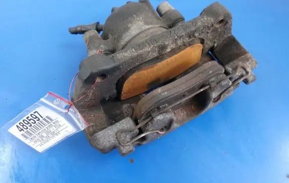 Front brake caliper