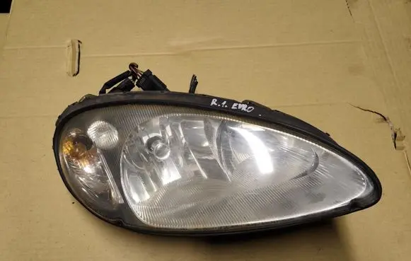 Chrysler PT Cruiser Headlight/headlamp 