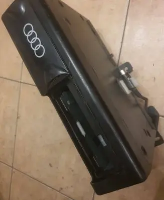 Audi A6 S6 C4 4A CD/DVD changer 8zat0756289 Kw2996 21crf104010