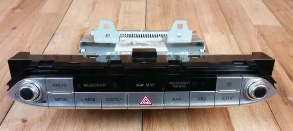 KIA Stinger Radio/CD/DVD/GPS head unit 96560J5421FHV