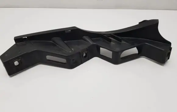 Volkswagen PASSAT B6 Front bumper mounting bracket 3C0807890