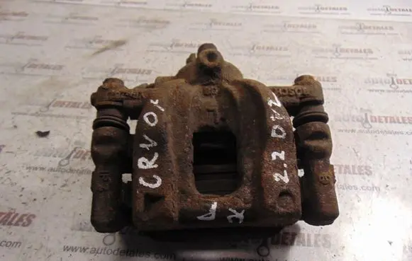 Honda CR-V Rear brake caliper