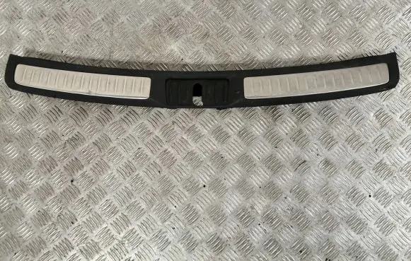 Toyota Avensis T270 Trunk/boot sill cover protection 5838705110C0 5838705110