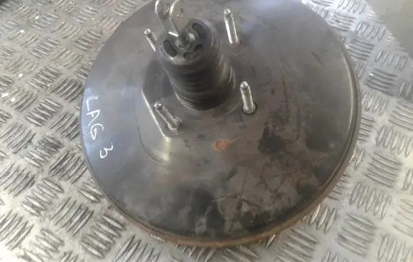 Renault Laguna III Brake booster 0204051645