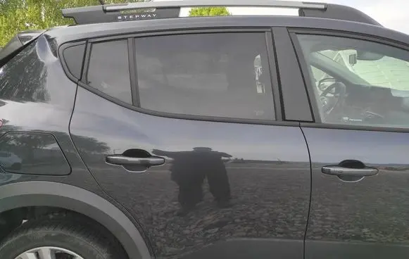 Dacia Sandero III Front door