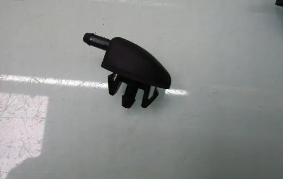 Nissan X-Trail T33 Windshield washer spray nozzle XTRAIL