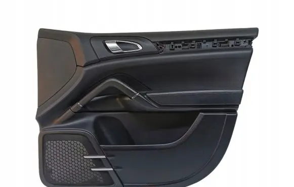 Porsche Cayenne (9Y0 9Y3) Front door card panel trim 7P5867012C