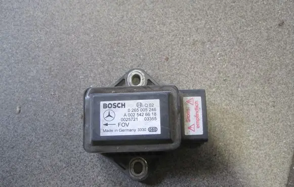 Mercedes-Benz E W211 ESP acceleration yaw rate sensor A0025426618