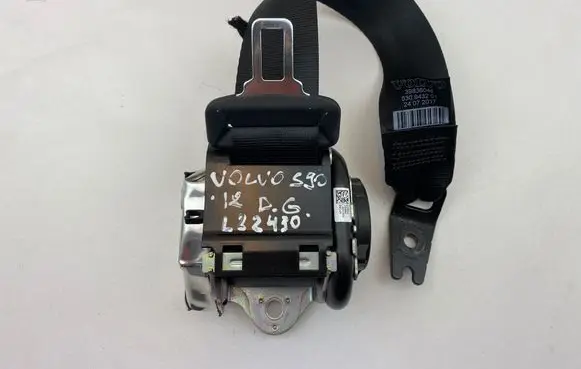 Volvo S90, V90 Middle seatbelt (rear) P3936046