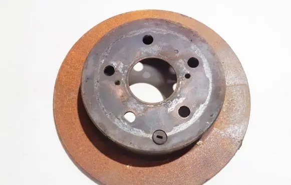 Toyota RAV 4 (XA30) Rear brake disc neventiliuojamas