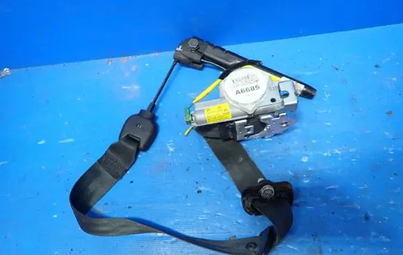 Alfa Romeo Giulietta Front seatbelt 01560913960
