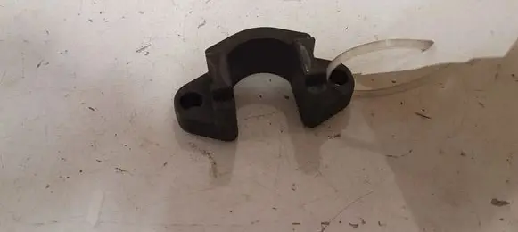 BMW 3 E90 E91 Fuel Injector clamp holder