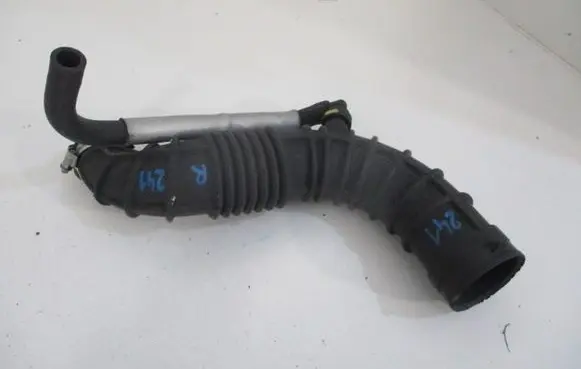 Renault Megane II Air intake hose/pipe 8200500384
