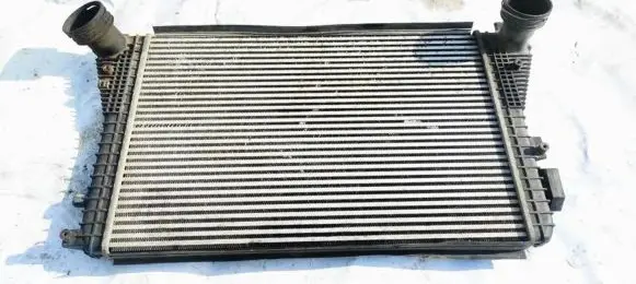 Skoda Octavia Mk2 (1Z) Intercooler radiator 1K0145803L